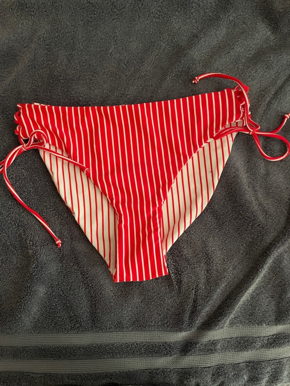 Cupshe Red and White Striped Tie-Side Bikini Bottoms NWOT